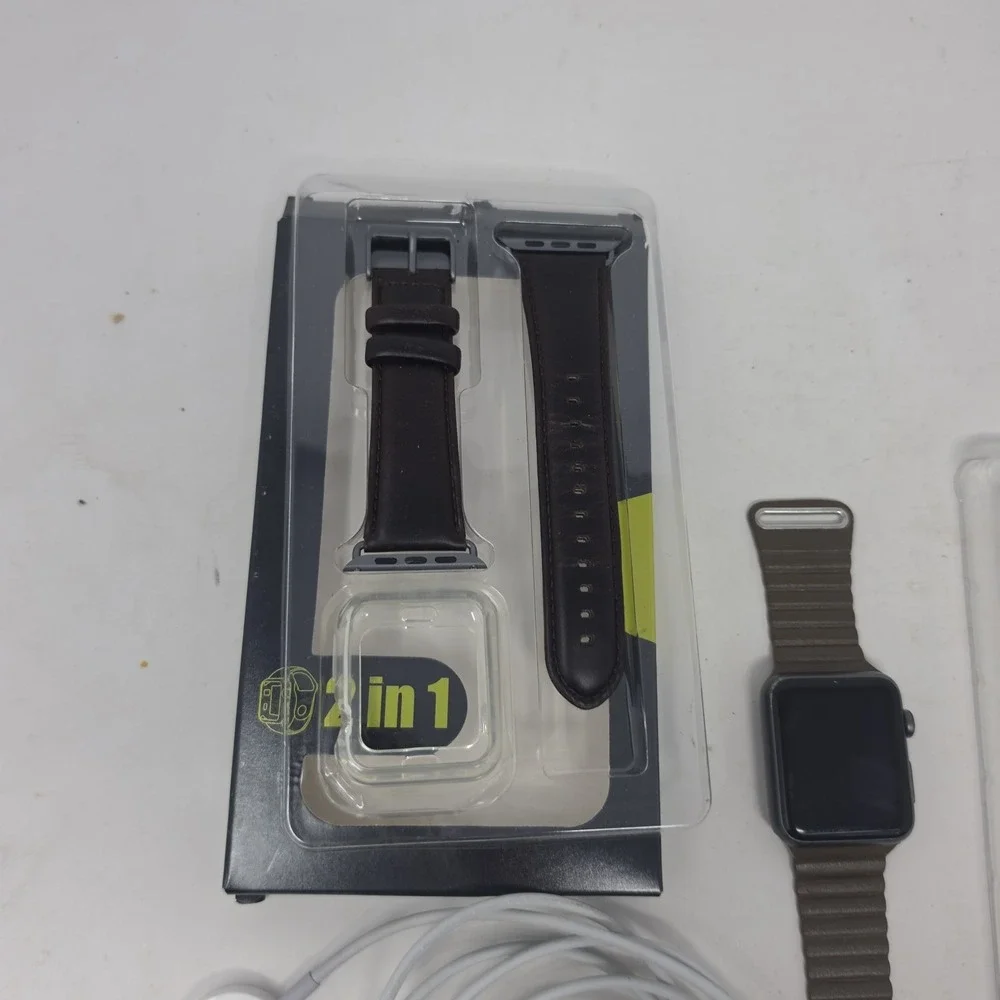 Apple Watch, 7000 Series, 42mm 2 Extra Bands. Works Great